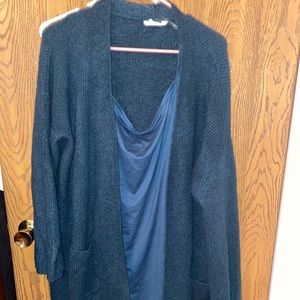 Set. 2xl tank and 2xl Cardigan